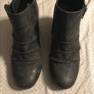 Maurices wedge charcoal grey boots